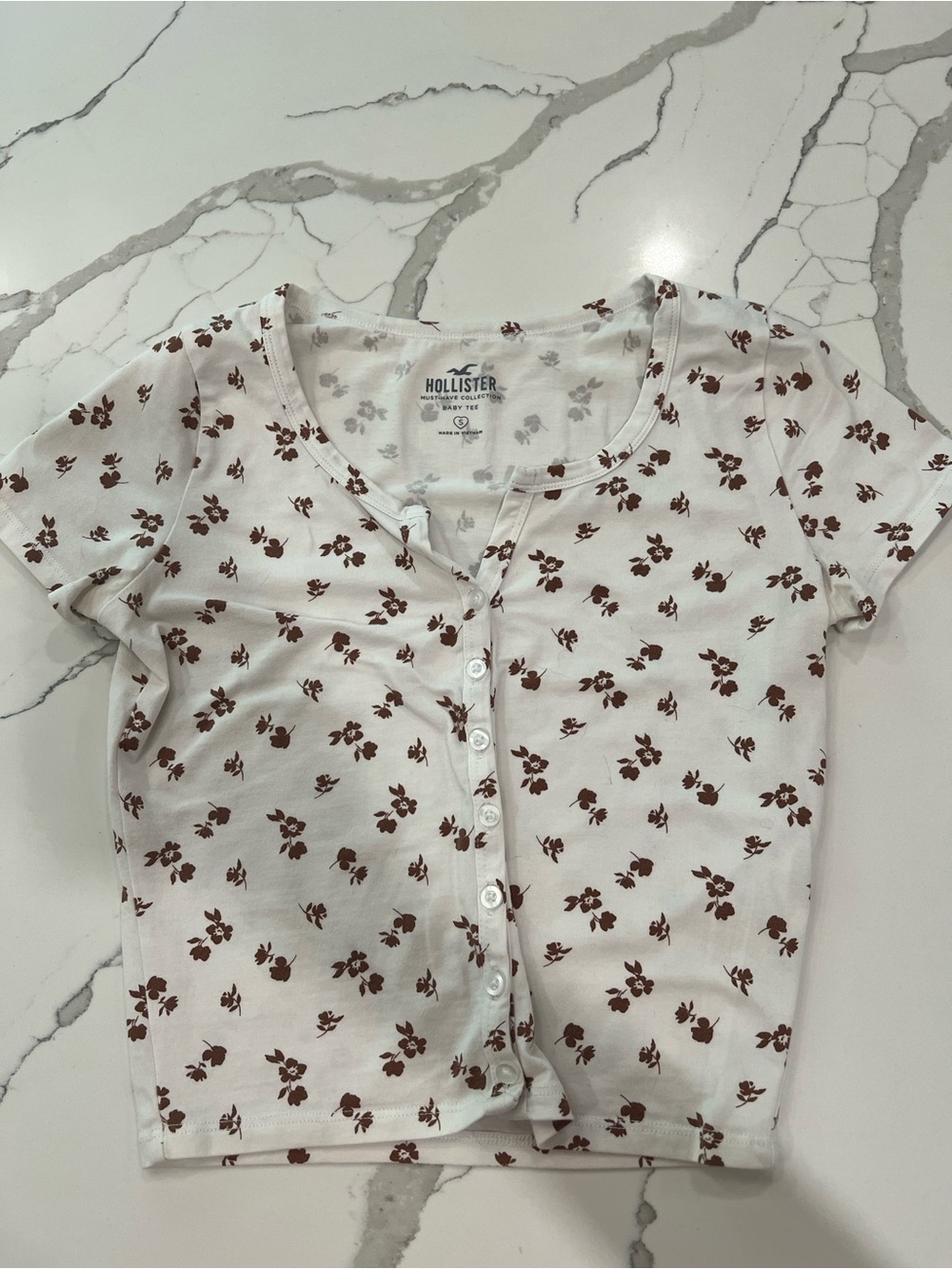 Hollister Ladies Floral Button-Front Top